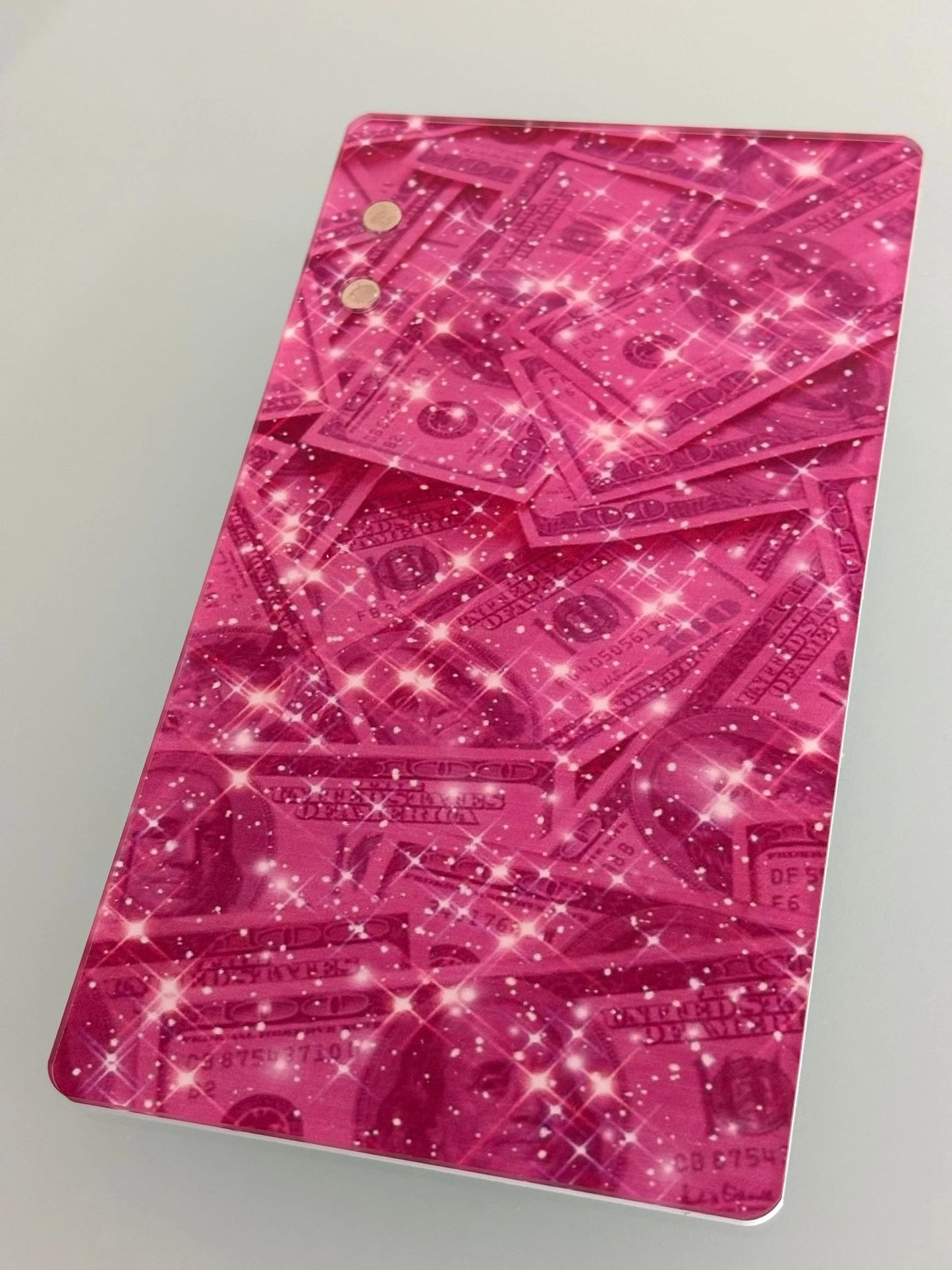 Lash tile with magnet